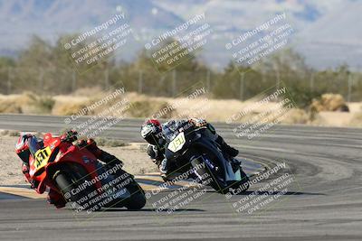 media/Dec-07-2025-CVMA (Sun) [[3e7d2de5dc]]/Race 10-Formula 40 Open/